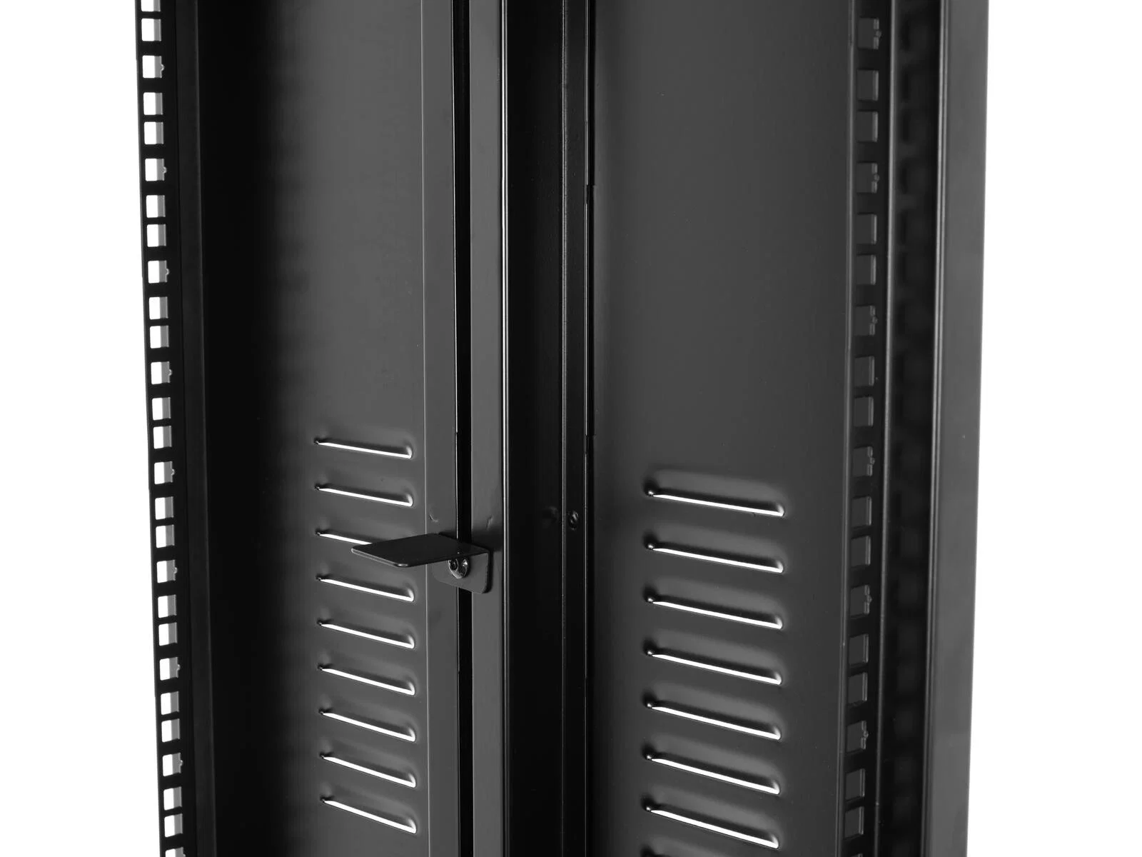 Roadinger 16U 560x450 Svart